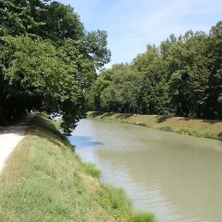 Demeure De Flammarenc 住宿加早餐酒店 Albefeuille-Lagarde